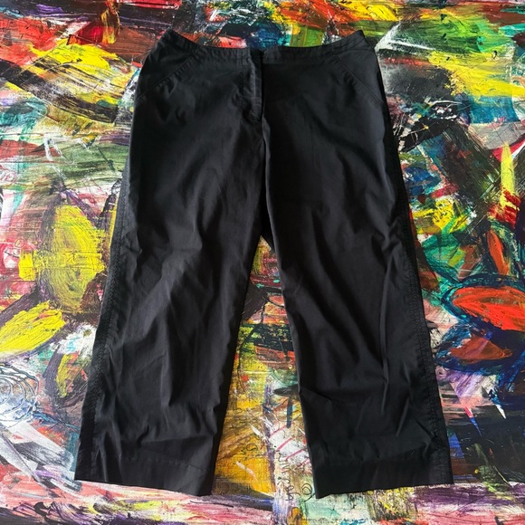 INC International Concepts Black Capris - Picture 1 of 3